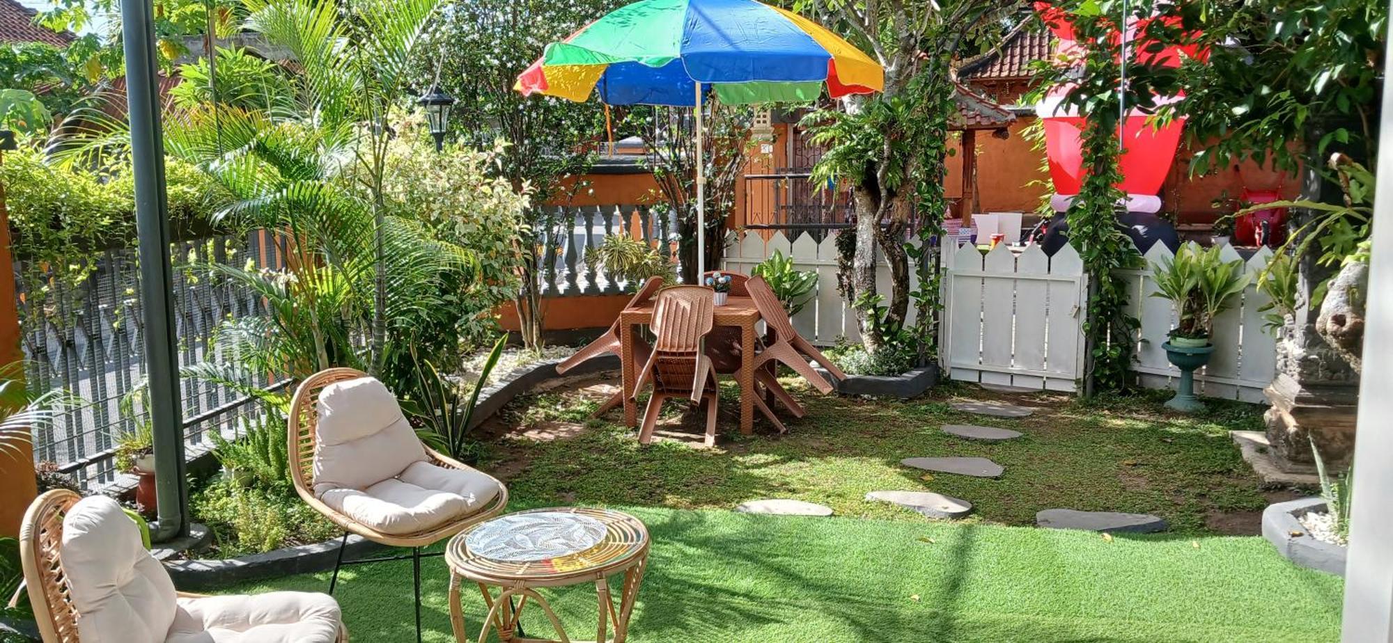 Dewi Sri Guesthouse 마타람 외부 사진