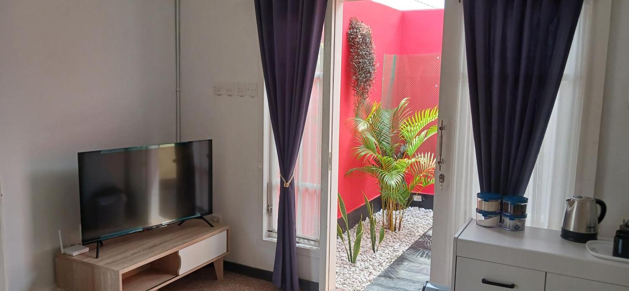 Dewi Sri Guesthouse 마타람 외부 사진