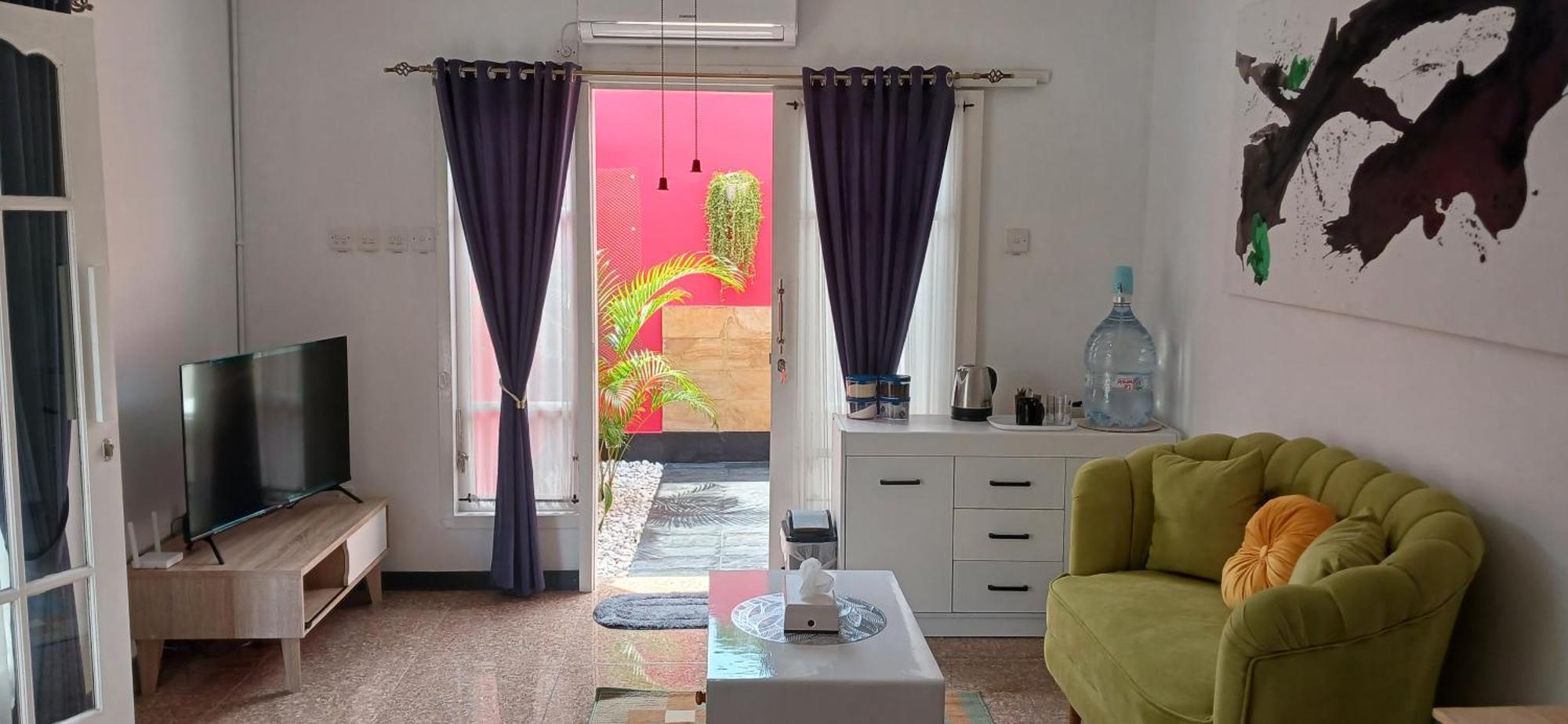 Dewi Sri Guesthouse 마타람 외부 사진