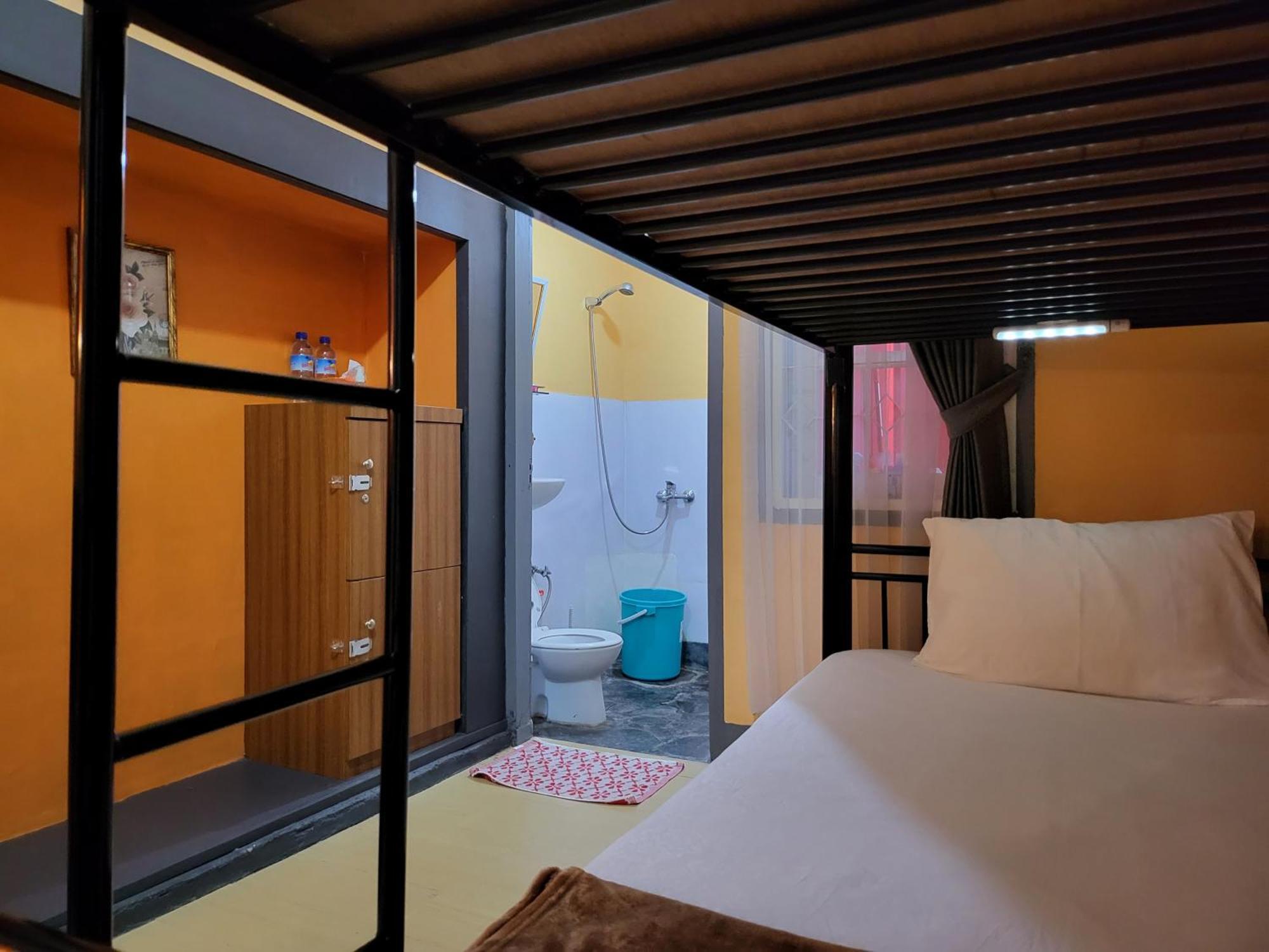 Dewi Sri Guesthouse 마타람 외부 사진
