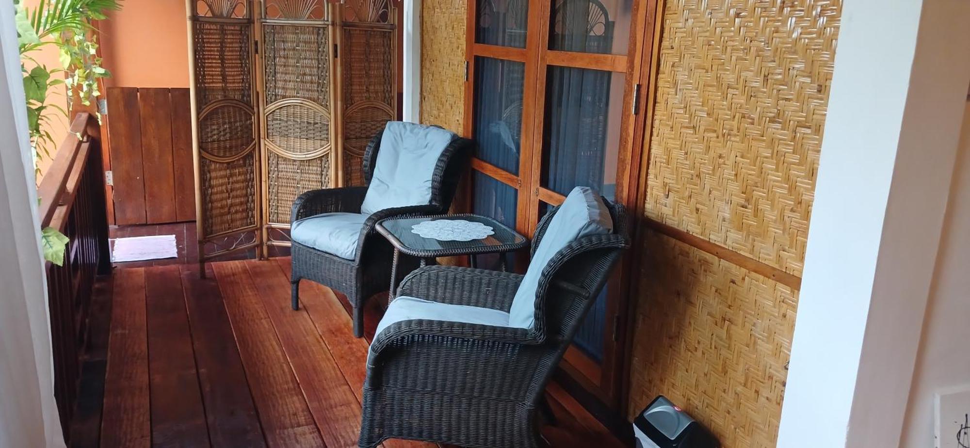 Dewi Sri Guesthouse 마타람 외부 사진