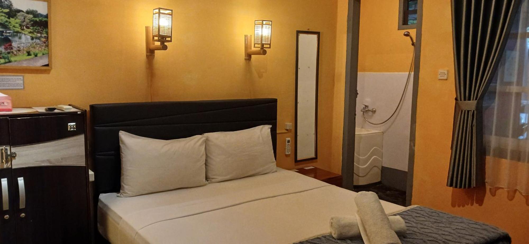 Dewi Sri Guesthouse 마타람 외부 사진