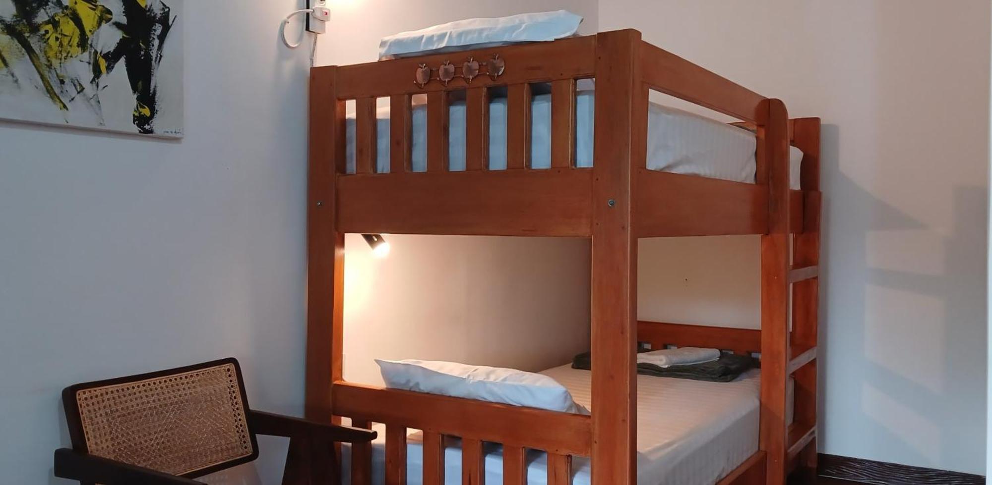 Dewi Sri Guesthouse 마타람 외부 사진