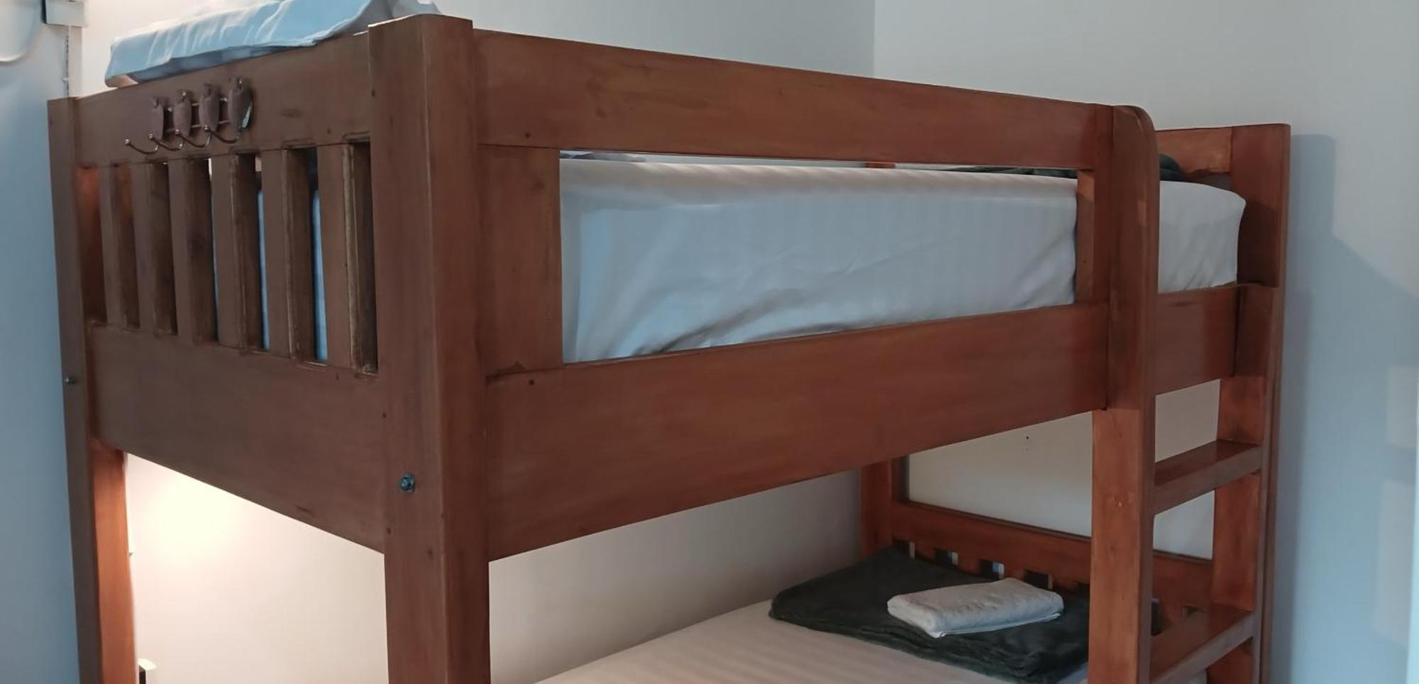 Dewi Sri Guesthouse 마타람 외부 사진